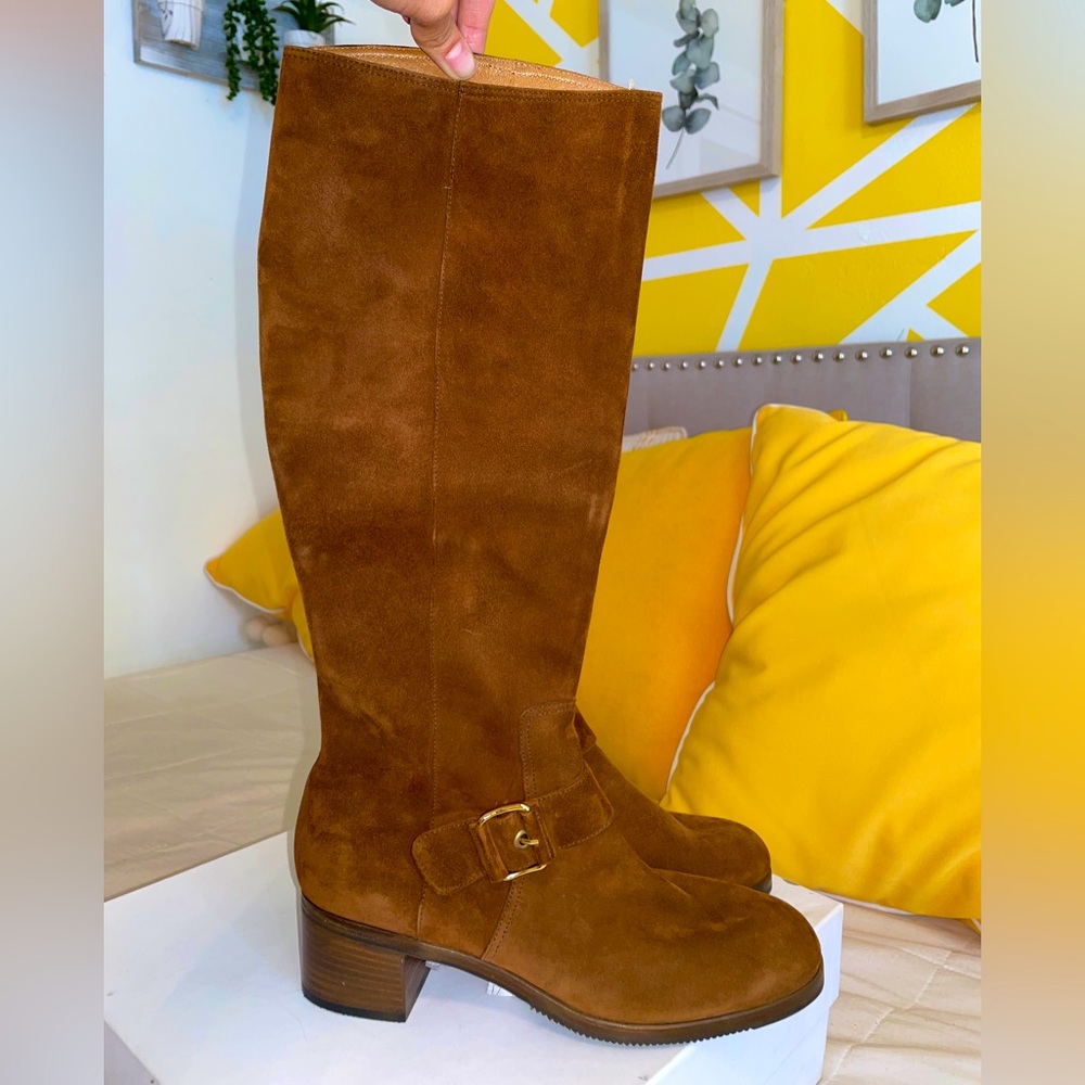 Garavani brown boots 👢